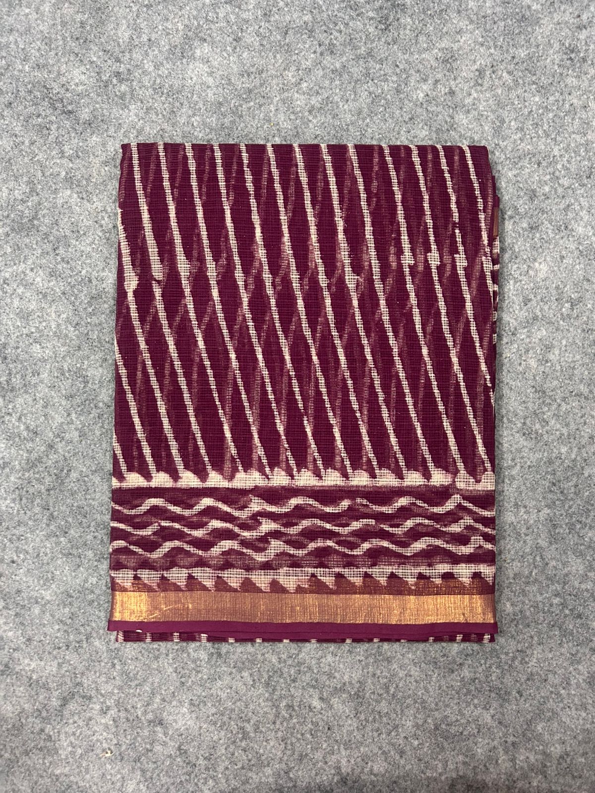 Wine Maroon Kota Doria Saree with Tie-Dye Stripe Pattern & Zig-Zag Border | Zari Border Lightweight Saree