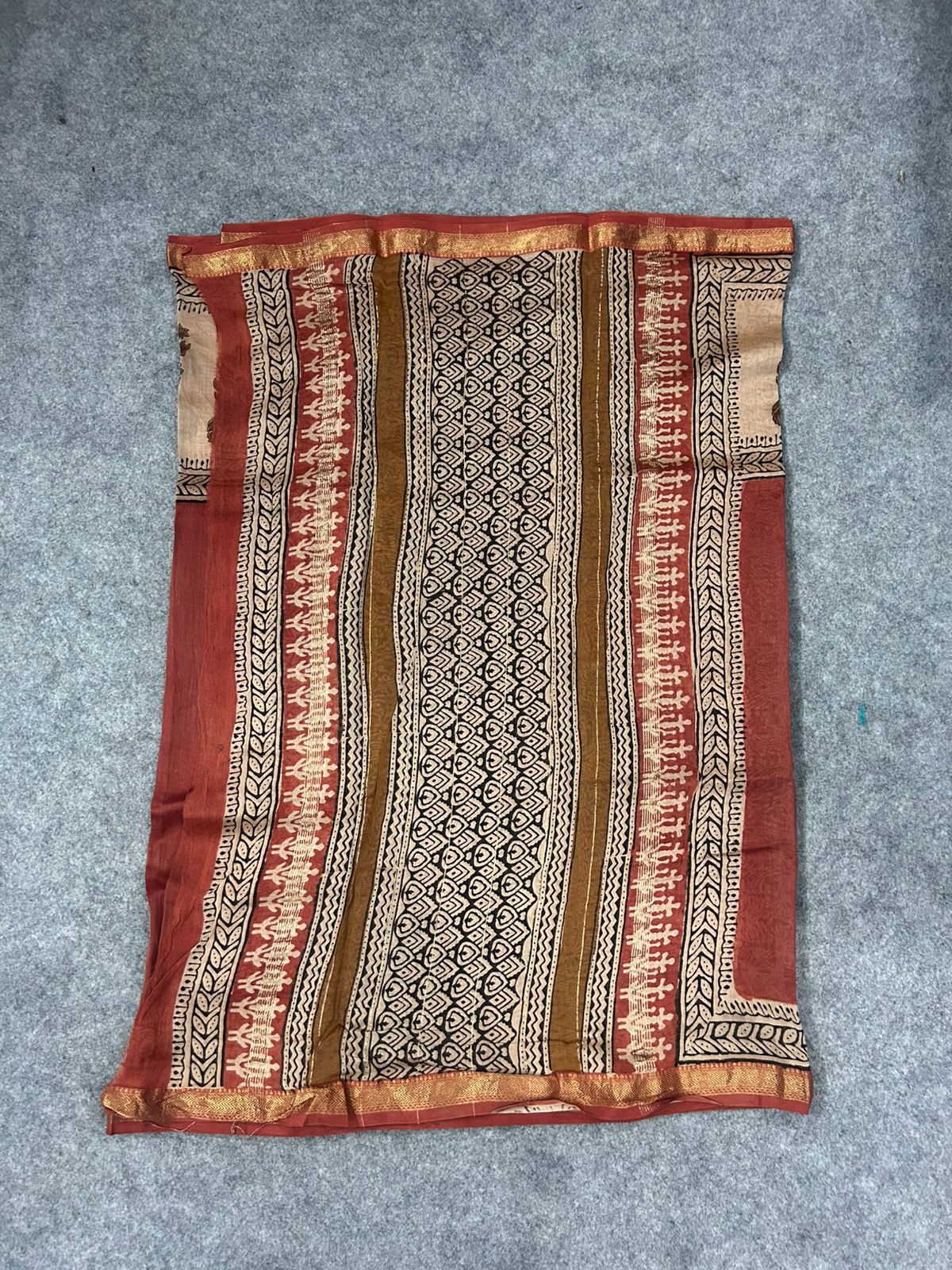 Beige & Rust Maheshwari Silk Saree with Handblock Floral Print & Zari Border | Elegant Festive Wear