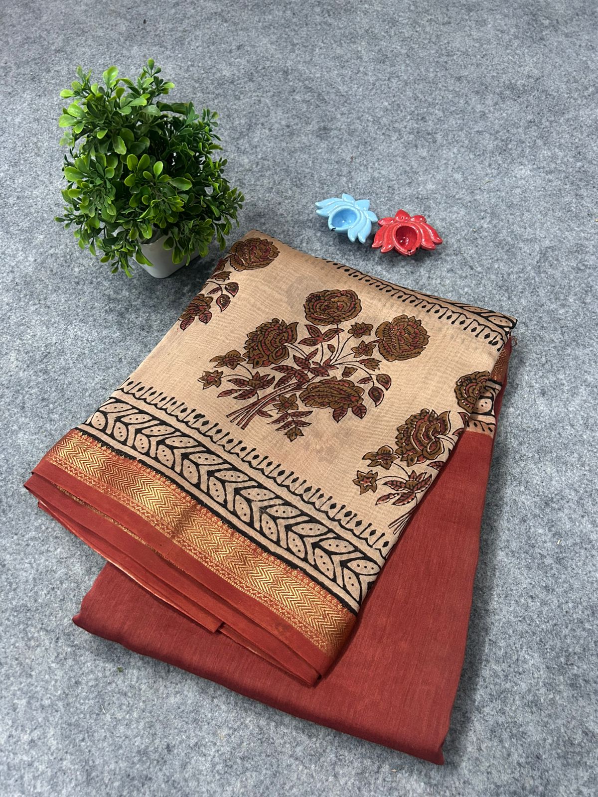 Beige & Rust Maheshwari Silk Saree with Handblock Floral Print & Zari Border | Elegant Festive Wear