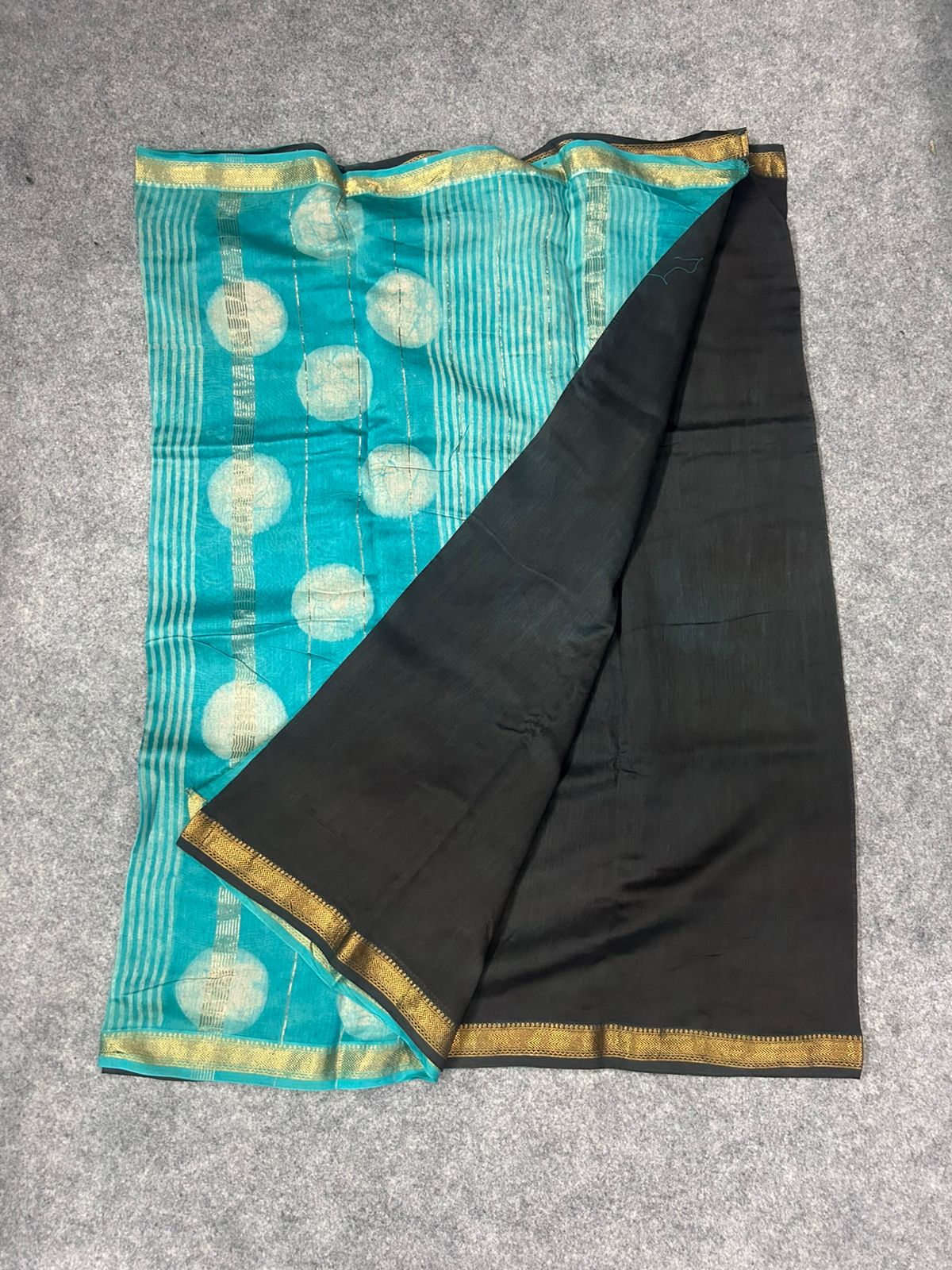 Black & Teal Maheshwari Silk Saree with Striped Pallu & Zari Border | Elegant Contrast Saree